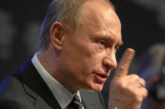 Jak Petr Uhl retušuje Putinův obraz