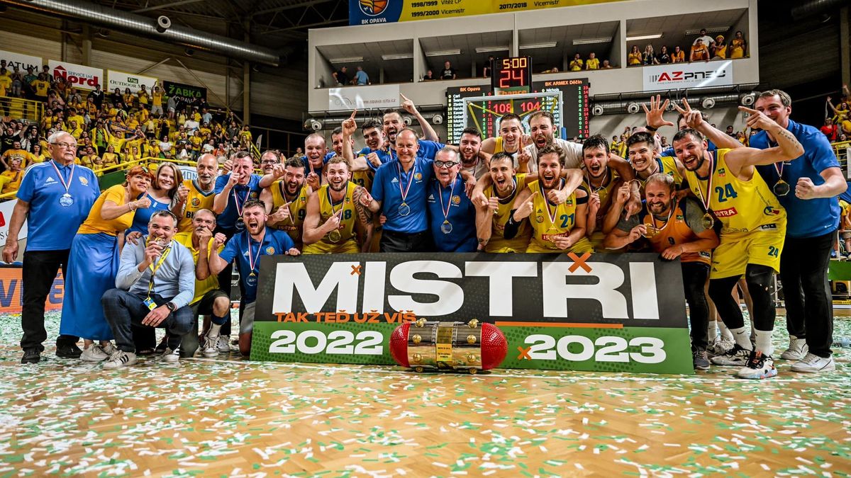 Johanka z Arku, Prométheus i noviny. Opavské basketbalisty čeká v Lize mistrů pestrá společnost