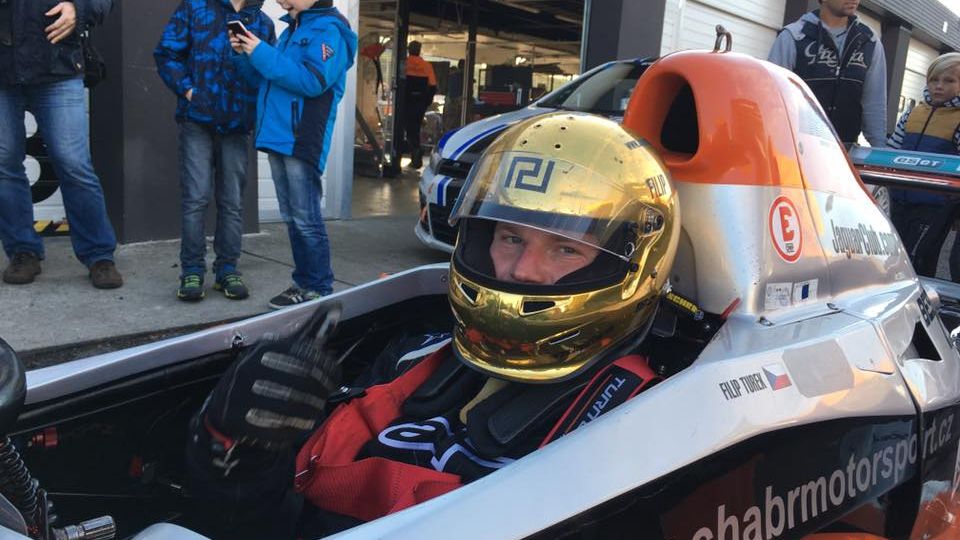 Šlachta v problémech: Filip Turek má k nacistickým symbolům blíž, než mu řekl. Odvolá jej z voleb?