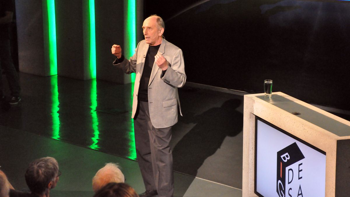 Václav Smil: od inspirativních knih k PR uhlobarona Tykače