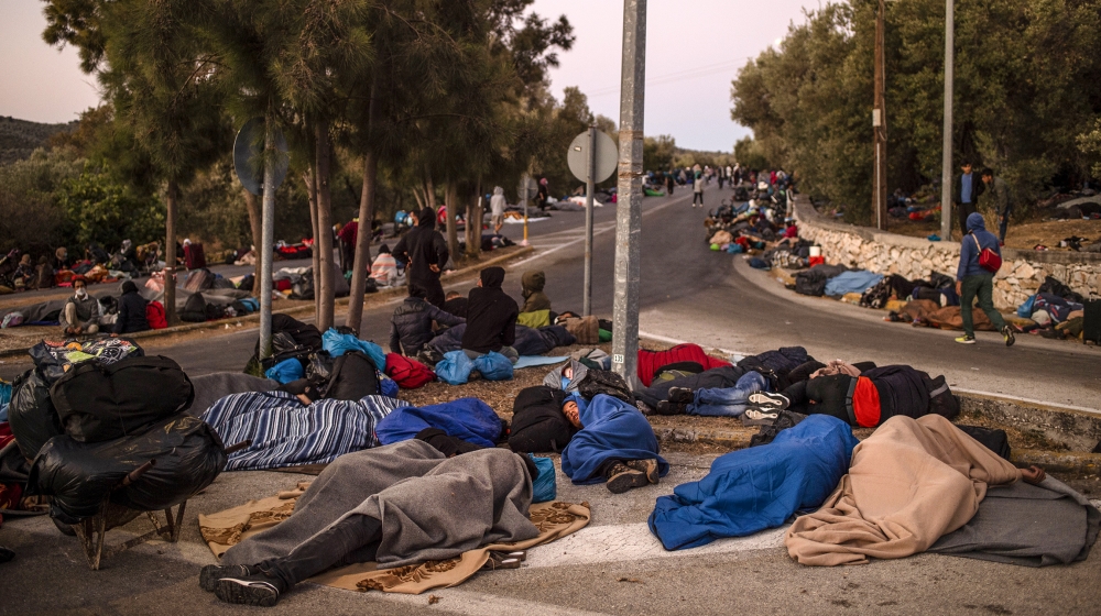 Na ostrově Lesbos vyhořel uprchlický tábor. Získá tolik pozornosti jako piána?